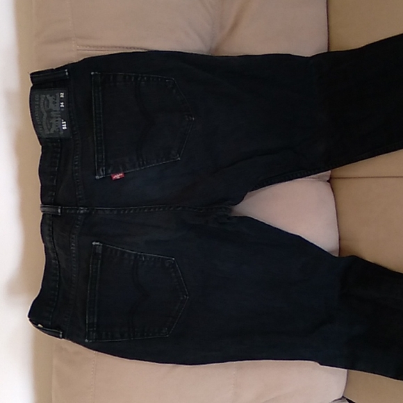 Levi's - Picture 2 of 2